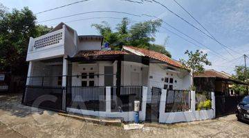 Gambar 1 Rumah Satu Setengah Lantai di Komplek Vijaya Kusuma Cijambe Ujungberung Bandung