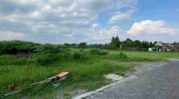 Gambar 1 Hunian Tengah Kota Jogja Dengan View Hamparan Sawah 