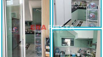 Gambar 2 Rumah Full Renovasi 2 Lantai