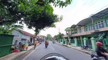 Gambar 4 Barat Kantor Kecamatan Manguharjo Tanah Madiun Winongo