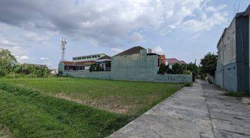 Gambar 4 Tanah Di Dalam Ringroad Dengan View Sawah Dan Plaza Ambarukmo