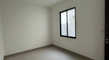 Gambar 1 Disewakan Rumah 4,5x15 Unfurnished Pantai Indah Kapuk 2