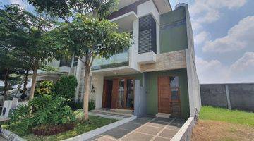 Gambar 1 Rumah 2 Lantai Baru Unfurnished SHM di Klodran Indah, Karanganyar