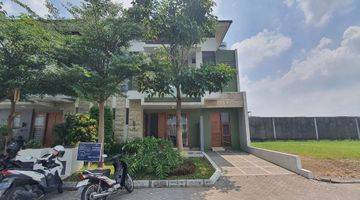 Gambar 1 Rumah 2 Lantai Baru Unfurnished SHM di Klodran Indah, Karanganyar