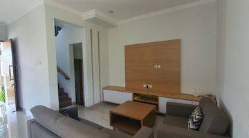 Gambar 4 Rumah 2 Lantai Baru Unfurnished SHM di Klodran Indah, Karanganyar