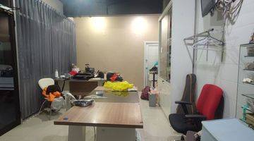 Gambar 1 Rumah 2 Lantai Bagus Unfurnished SHM di Dukuh Pakis Dekat Mayjend Sungkono, Surabaya