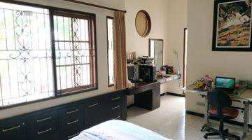 Gambar 3 Rumah 2 Lantai Bagus Semi Furnished SHM di Citraland International Village Gwalk, Surabaya