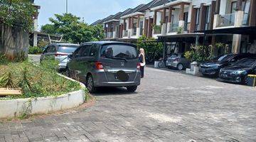 Gambar 2 Rumah 2 Lantai Siap Huni Dalam Cluster One Gate Di Jatikramat Bks