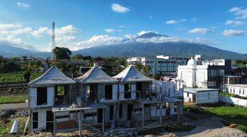 Gambar 3 Rumah Villa Modern View Indah Dan Cantik Dengan Private Pool Dekat Alun Alun Batu