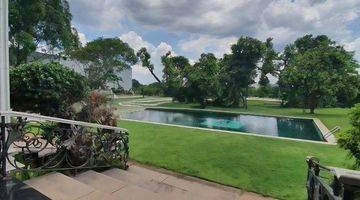 Gambar 1 Luxurious American Classic Di Dalam Bukit Golf Pondok Indah