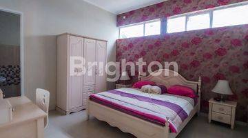 Gambar 4 Rumah Cantik Full Furnished 2 lantai