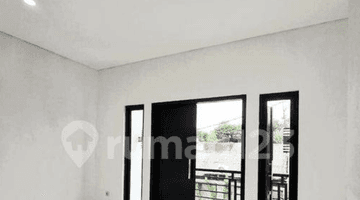 Gambar 5 Di Jual Town House Lokasi Strategis