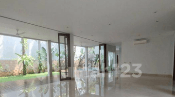 Gambar 3 Rumah Mewah Minimalis Modern Lokasi Strategis