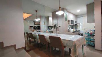 Gambar 4 Dijual Cepat! Rumah Asri Semi-Furnished Di Cibubur, Lokasi Strategis Dan Nyaman! 