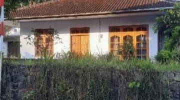 Gambar 3 Rumah Desa Halaman Luas, Kebun Buah, Kolam Ikan