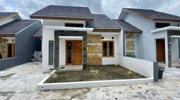 Gambar 2 Rumah Desain Modern Minimalis Cantik Caturharjo Sleman 