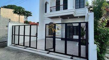 Gambar 1 Rumah Modern Klasik 2 Lantai Dekat Rumah Sakit Uad, Ngemplak