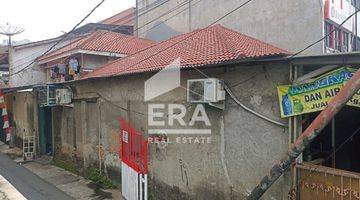 Gambar 1 Rumah  Tanjung Duren Raya Hitung Tanah Ada Empat Ruko Depan Rumah