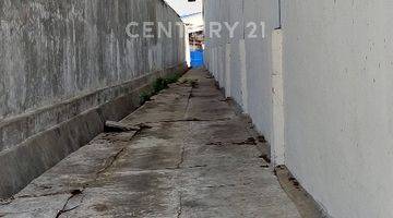 Gambar 3 Gudang Kamal Muara Container 40 Feet Masuk