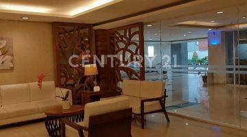 Gambar 3 Apartemen Saveria 1BR Full Furnished View Kolam Renang