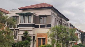 Gambar 1 Rumah Gading Park View Hook Depan Taman 2.5 Lantai + Basement