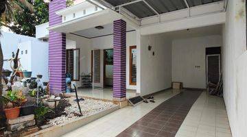 Gambar 2 Disewakan Rumah Full-Furnished 1¹/² Lantai Di Jatimakmur