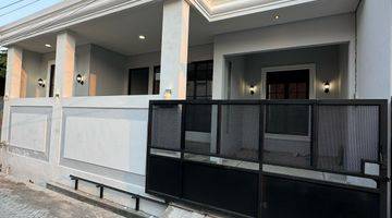 Gambar 2 Rumah Baru Gress Design Classic Modern Di Tanah Mas