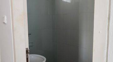 Gambar 4 Rumah Kontrakan 2 Lantai Bagus Semi Furnished di Cluster Fiordini, Tangerang