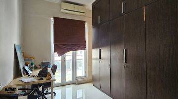 Gambar 4 Rumah 2 Lantai Bagus Semi Furnished SHM di Gading Serpong IL Lago, Tangerang