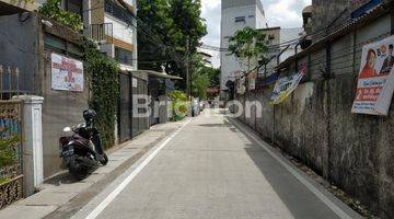 Gambar 1 Rumah Tua Berkualitas Marmer Dan Kusen Dr Kayu Jati Lokasi Jakarta Pusat