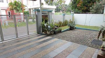 Gambar 3 Rumah 2 Lantai Bagus Furnished di Kencana Loka Bsd, Tangerang