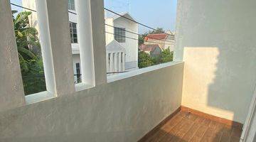 Gambar 5 Rumah 2 Lantai Furnished Bagus SHM di Sentul, Bogor