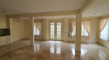 Gambar 4 Dijual Rumah SHM di Taman Mediteranian Golf Lippo Karawaci 