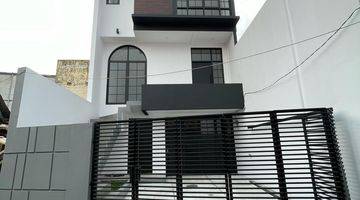 Gambar 1 RUMAH BARU MINIMALIS MODERN DI JATINEGARA