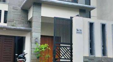 Gambar 1 Rumah Modern Mewah Di Pasar Minggu