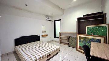 Gambar 3 Tebet Timur, Rumah Full Furnished Luas 200 Dekat Eco Park, Harga Menarik