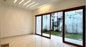 Gambar 4 Modern Minimalist House Tebet Barat, Dekat Area Bisnis