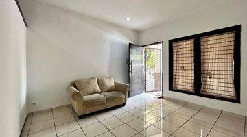 Gambar 2 Tebet Timur, Rumah Full Furnished Luas 200 Dekat Eco Park, Harga Menarik