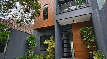 Gambar 2 Rumah Modern Industrial Dalam Komplek Elit Bsd