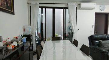 Gambar 1 Rumah 2 Lantai Semi Furnished di Amata The Mozia Bsd, Tangerang