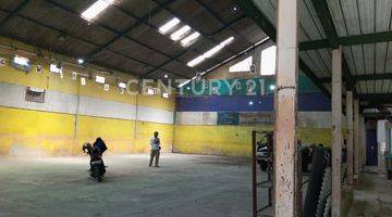 Gambar 2 Disewa Gudang Bekas Tempat Futsal Dan Bekas Shopee