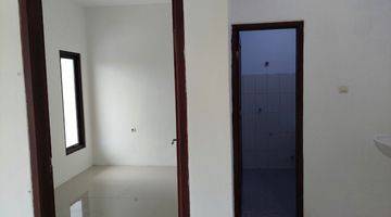 Gambar 3 Rumah 2 Lantai Baru Shm Hadap Selatan