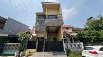 Gambar 1 Rumah 2 Lantai Di Kota Bekasi Semi Furnished Siap Huni Sudah Shm