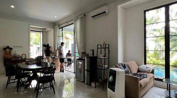 Gambar 2 For Sale Kemang French Classic House Dalam Cluster