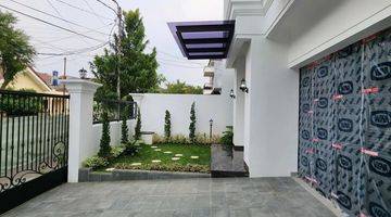 Gambar 5 For Sale Rumah Baru 3 Lantai American Classic Pondok Indah Jakarta Selatan Lingkungan Tenang Dengan Jalan Lebar Rumah Hadap Timur