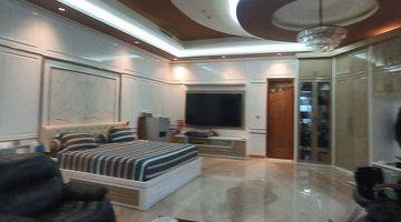 Gambar 4 Dijual Rumah Super Luxury
incl Lift