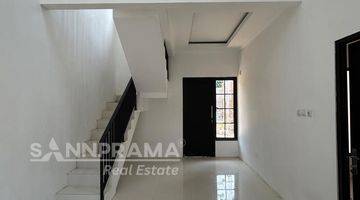 Gambar 3 Rumah Baru Amercan Classic Di Citayam Depok 