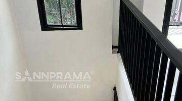 Gambar 5 Rumah Baru Amercan Classic Di Citayam Depok 