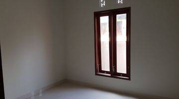 Gambar 2 Rumah Baru SHM Unfurnished di Batubulan, Gianyar. Bali