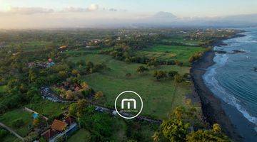 Gambar 1 Tanah Kavling Langka Cocok Untuk Villa di Depan Pantai Saba, Bali